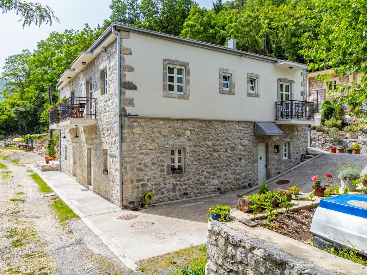 Skala Luxury Rooms Cetinje Exterior photo